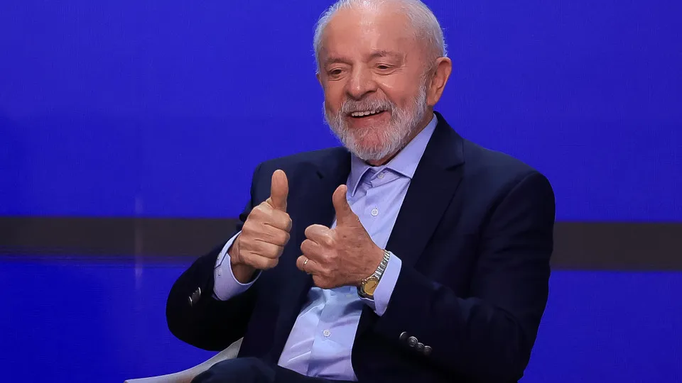 Lula barra participação de ministros no desfile de Carnaval em sua homenagem