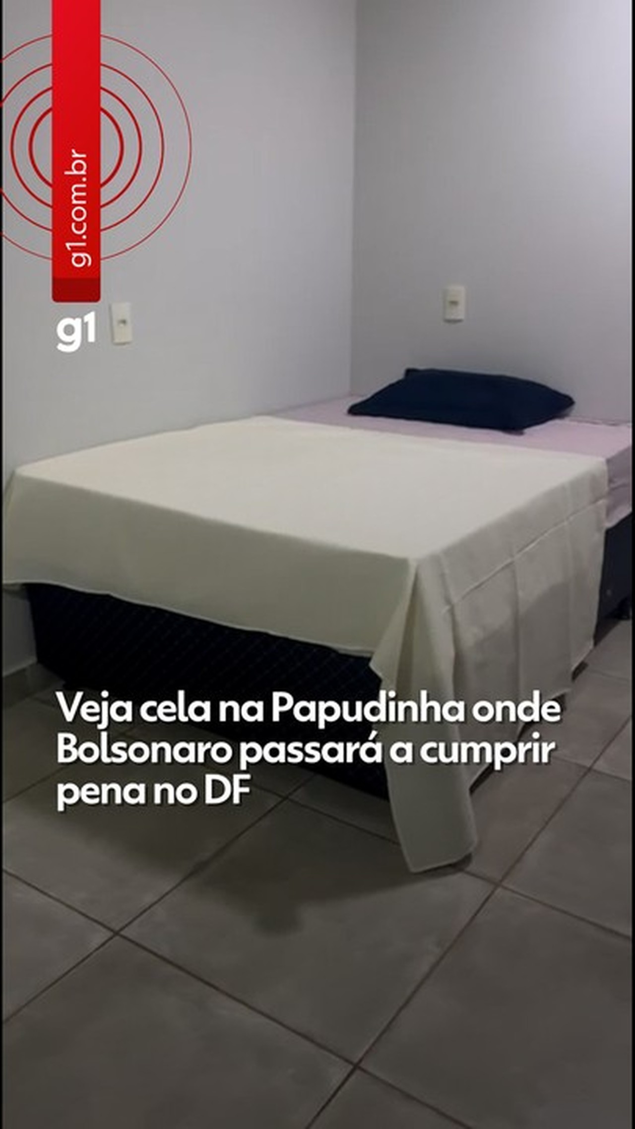 Carlos diz que Bolsonaro passou mal na cadeia e está sendo monitorado
