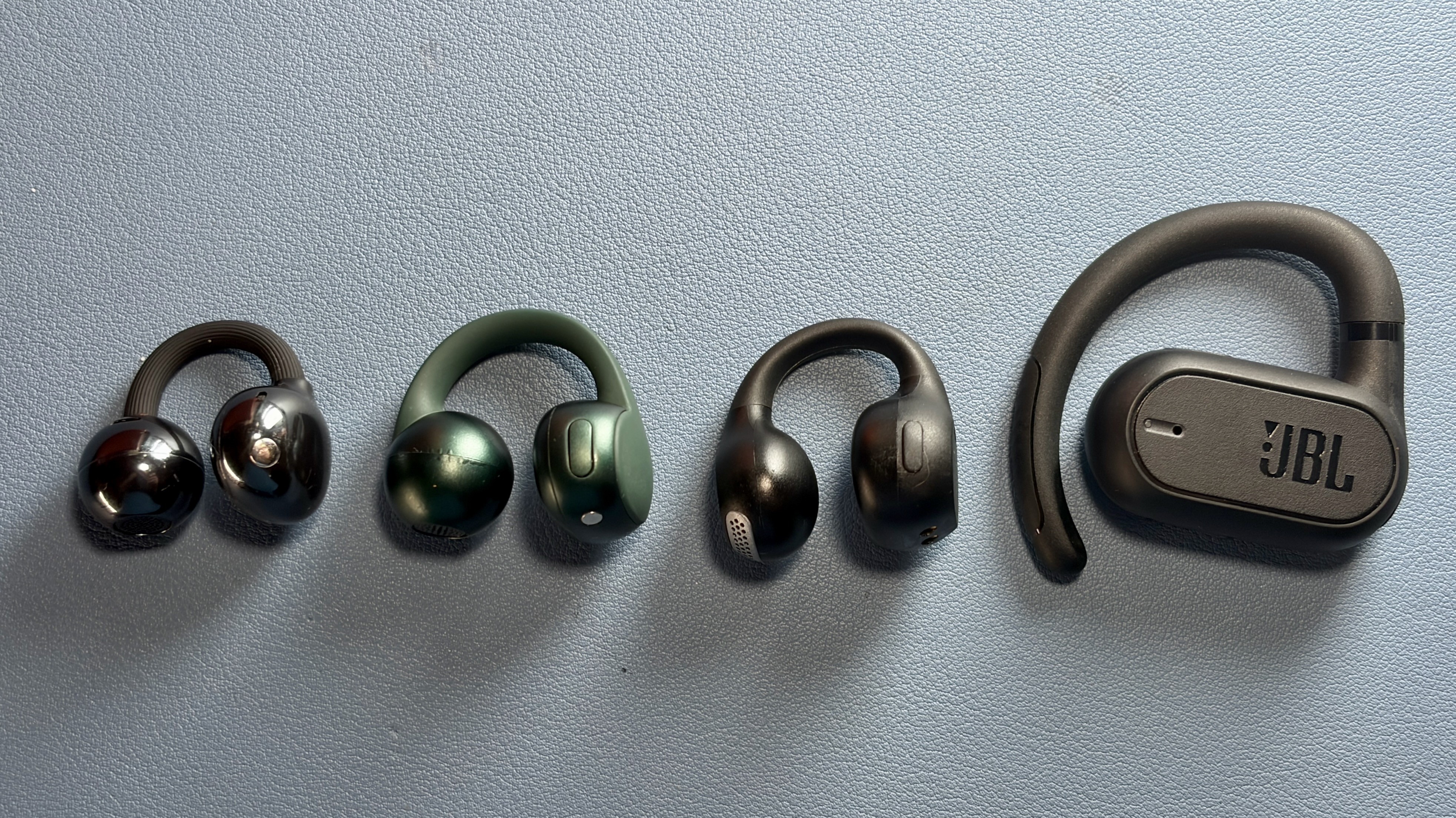 Qual o melhor fone que não tampa o ouvido? g1 testa 4 modelos