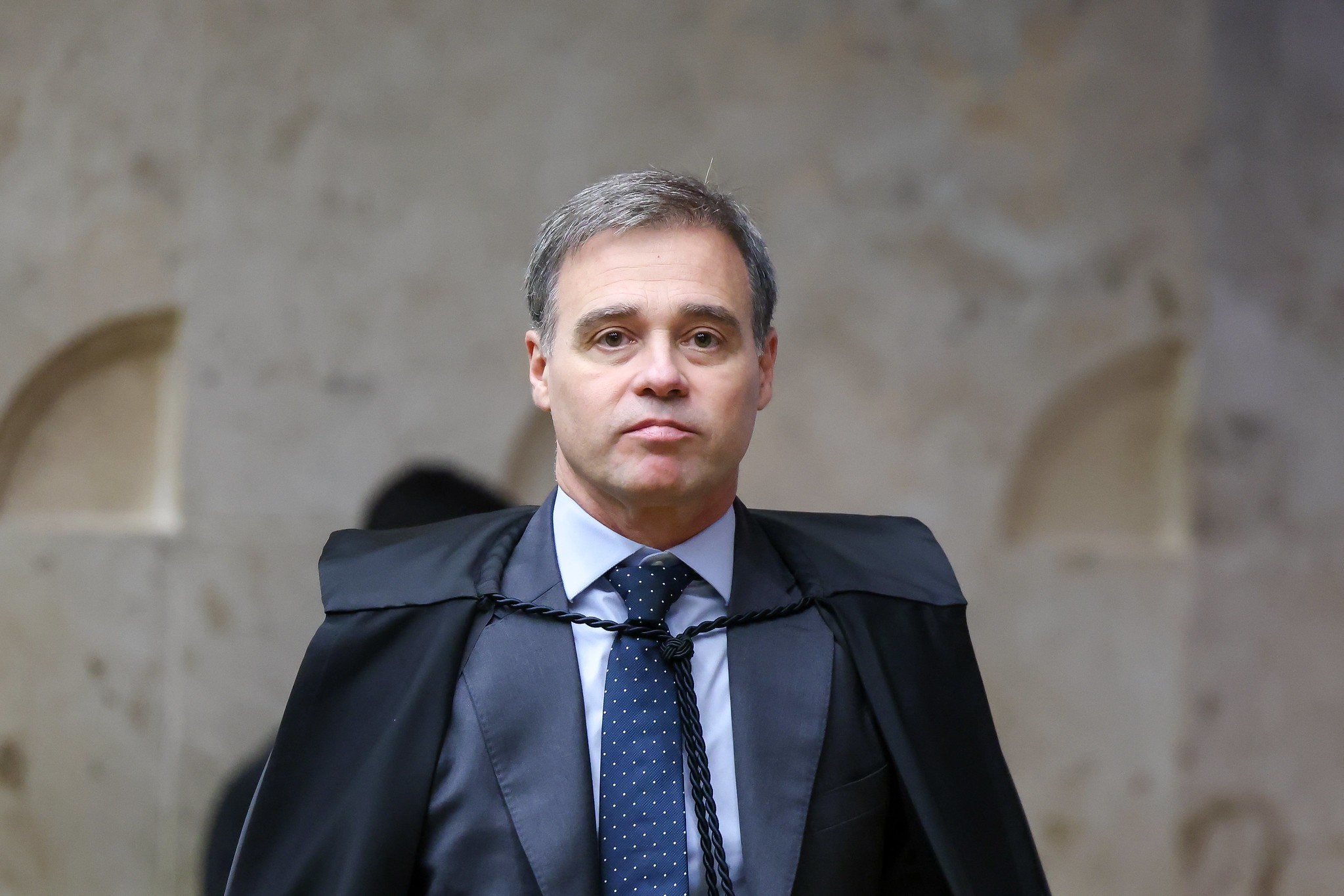 Mendonça libera presidente da Contag de comparecer à CPMI do INSS