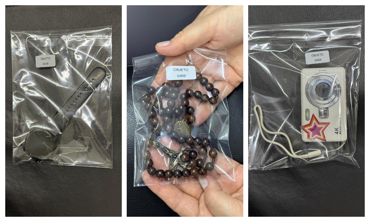 Achados e perdidos do Lollapalooza 2026 tem câmeras, óculos e até terço esquecido por fã; veja itens