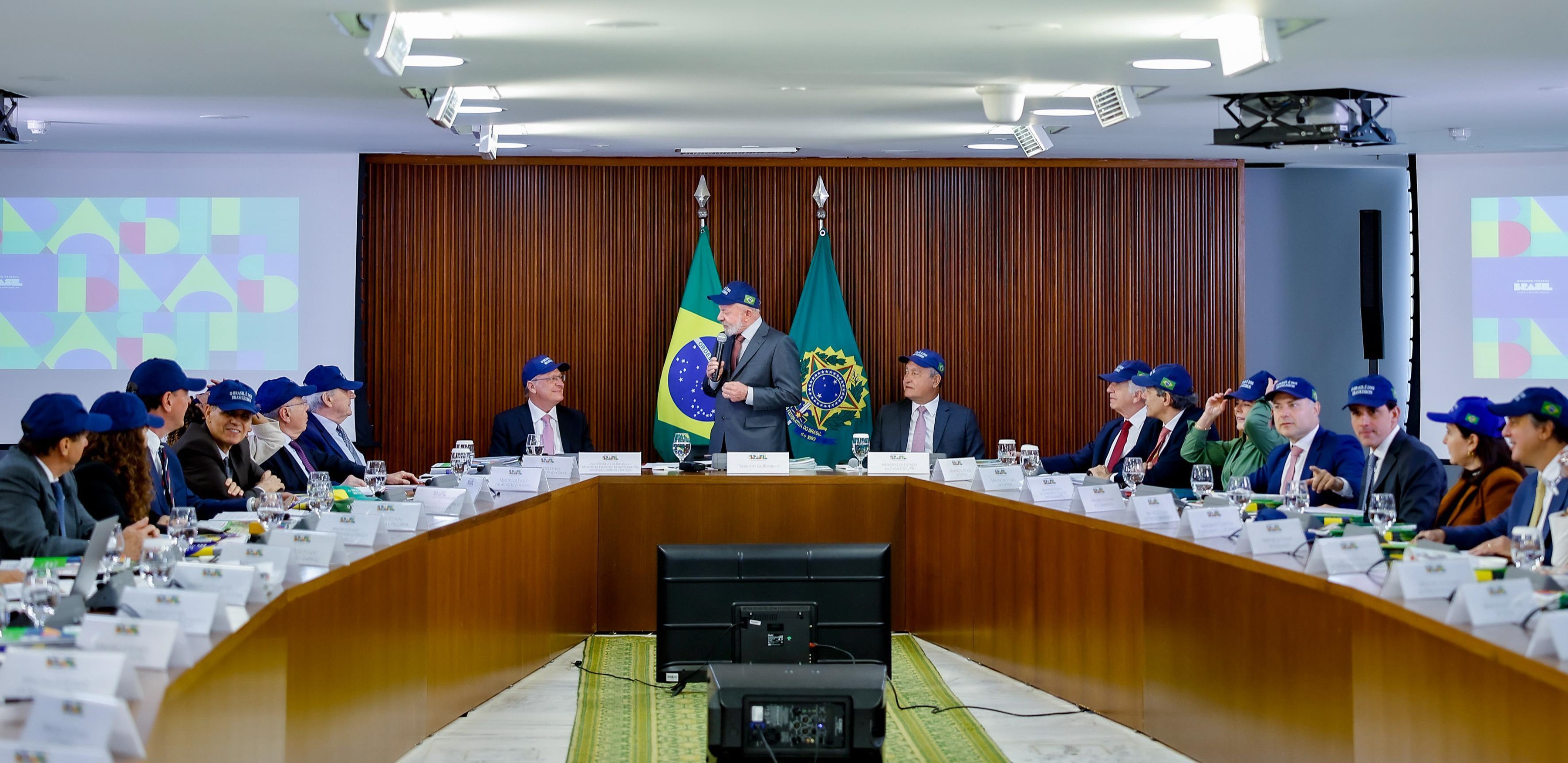 Com pelo menos 16 trocas, governo Lula deve bater recorde de saídas de ministros para disputar eleições