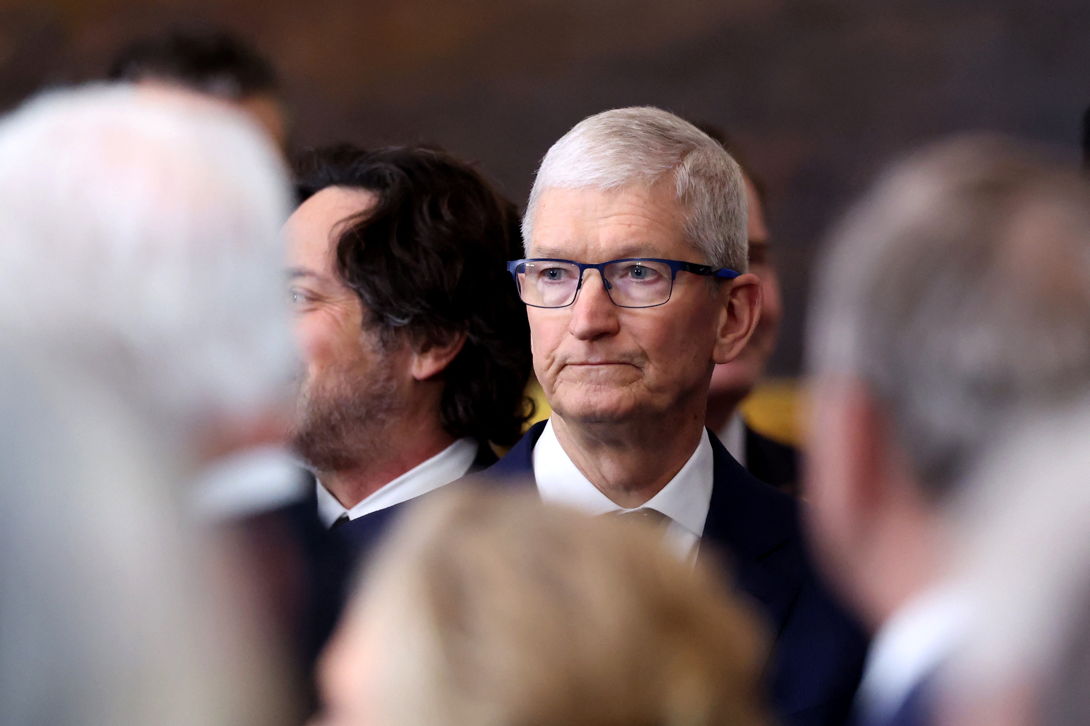 Tim Cook se isola como CEO mais longevo da Apple, superando Steve Jobs; veja as diferenças entre eles
