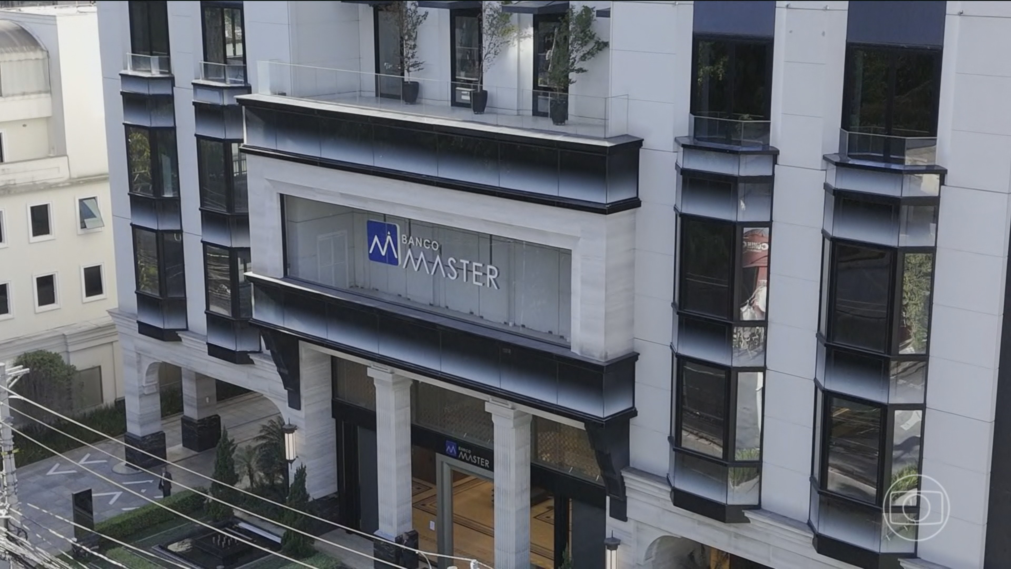 Contratos de R$ 6,3 bilhões entre Master e Tirreno tiveram firma reconhecida dois dias antes de serem apresentados ao BRB