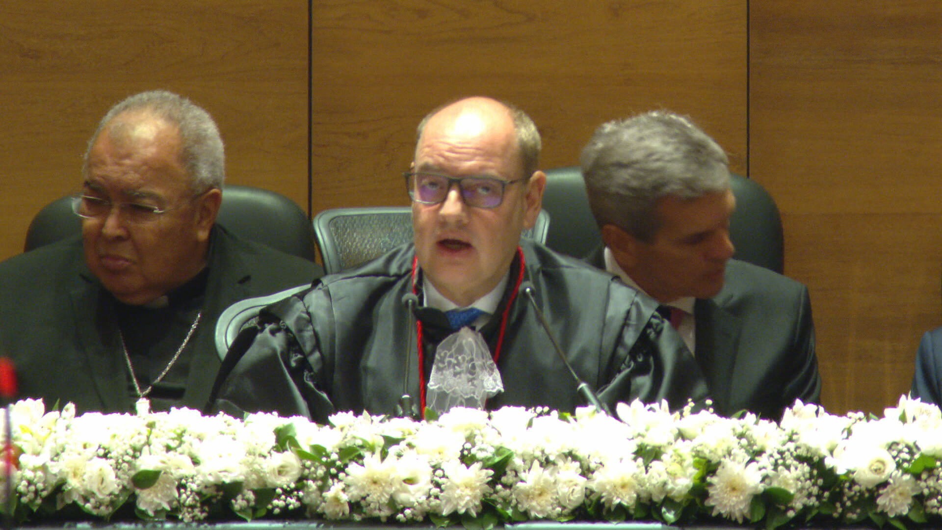 Cobrado por 'faxina' na herança de Castro, Ricardo Couto discute 'plenos poderes' com Fachin