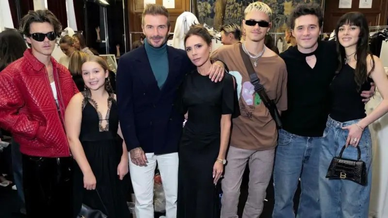 'Tentamos ser os melhores pais': Victoria Beckham dá primeira declaração sobre briga com o filho Brooklyn