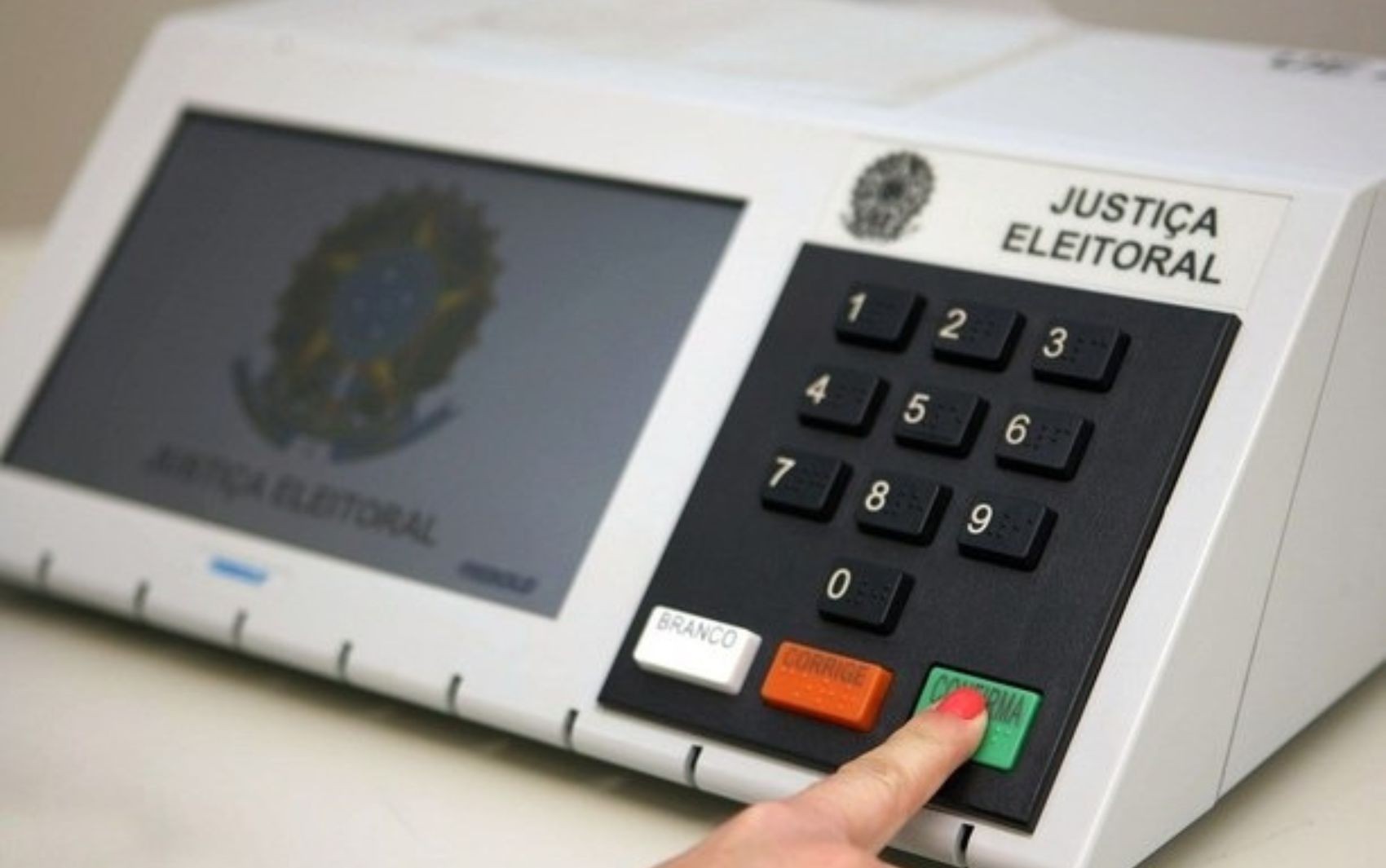 Quaest mede influência de governadores e ex-governadores recentes nas eleições estaduais