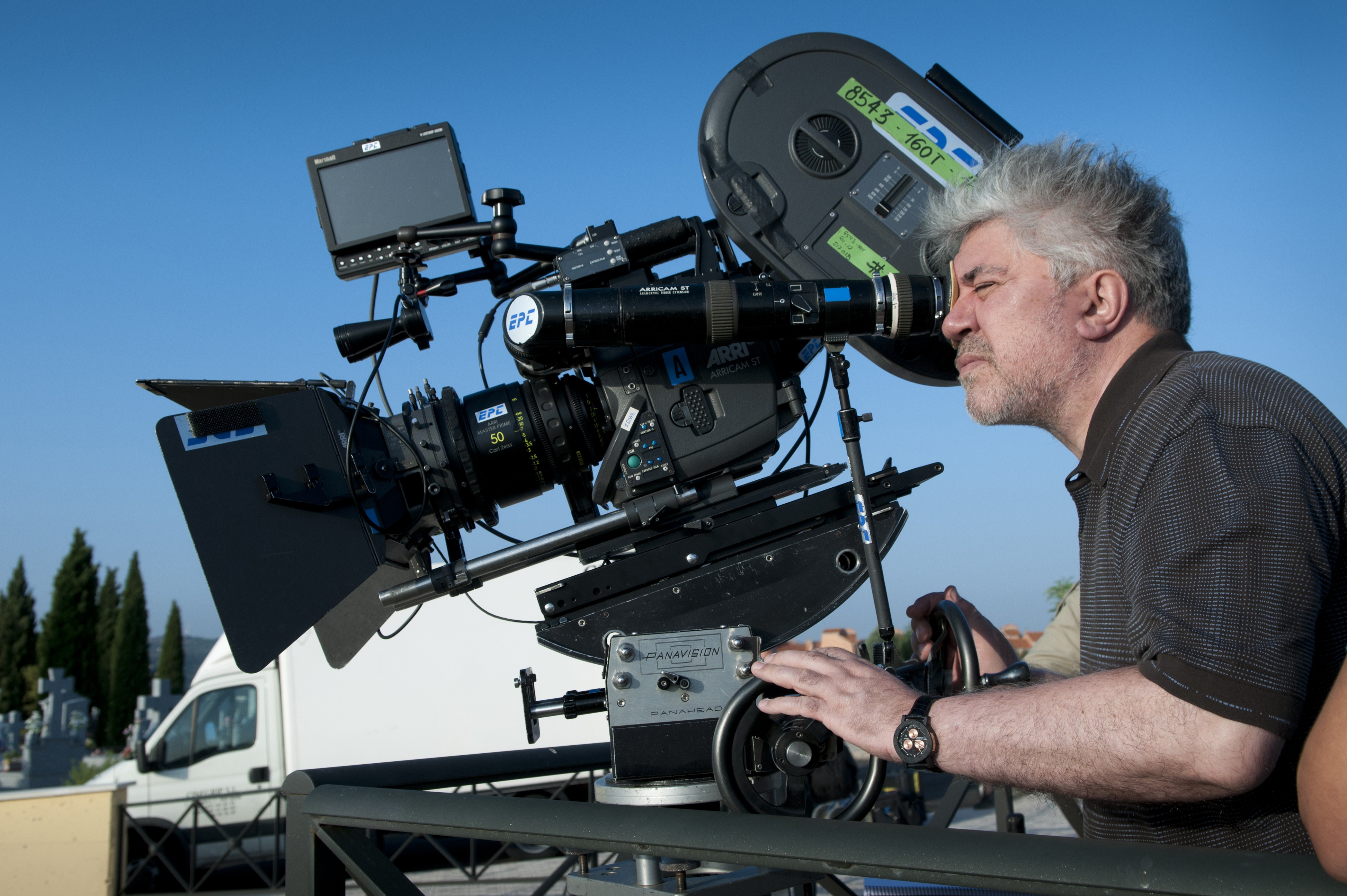 Almodóvar chama Donald Trump de 'monstro' e diz que artistas têm dever de se posicionar
