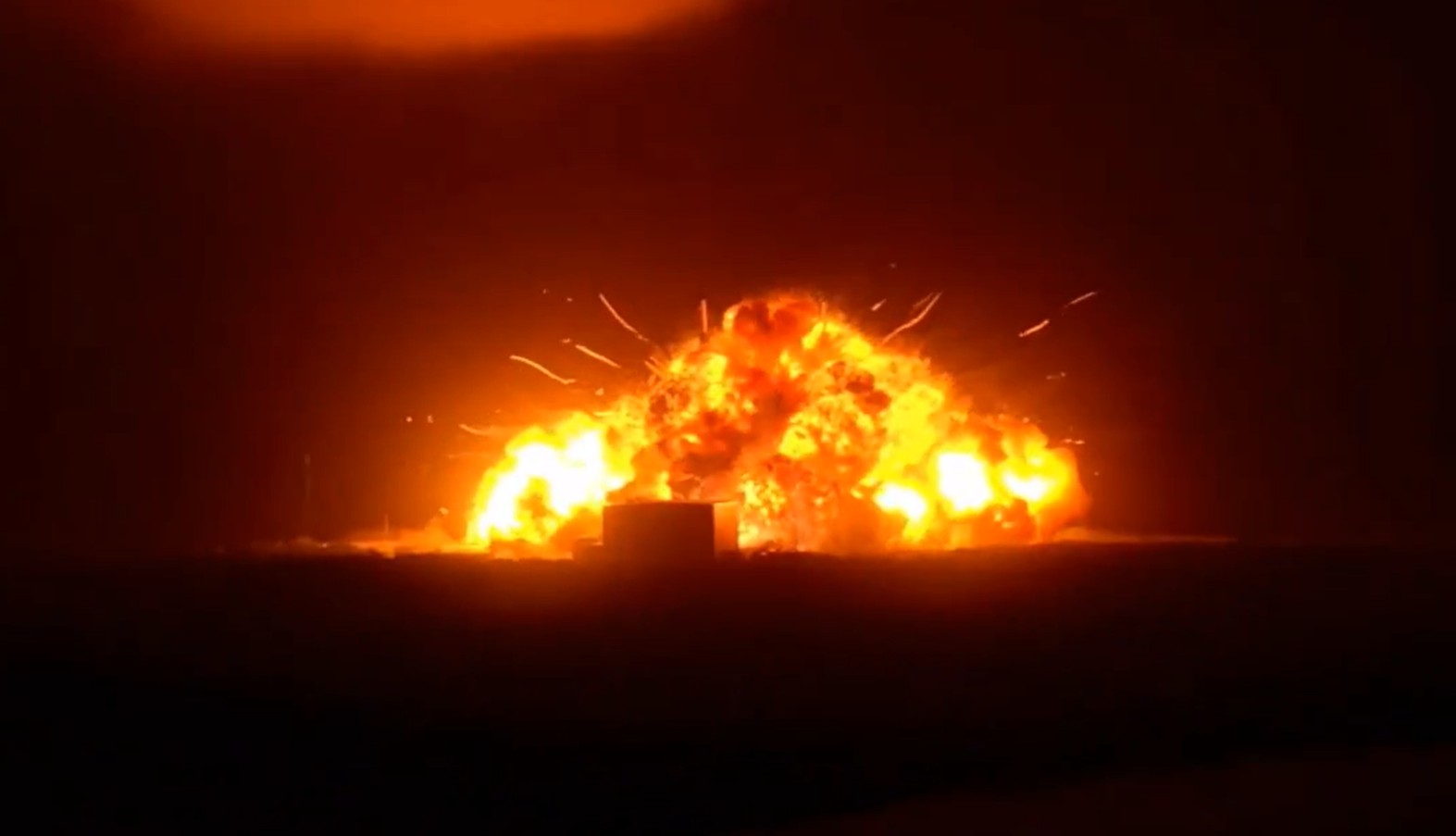 Nave da Blue Origin explode durante teste na plataforma de lançamento