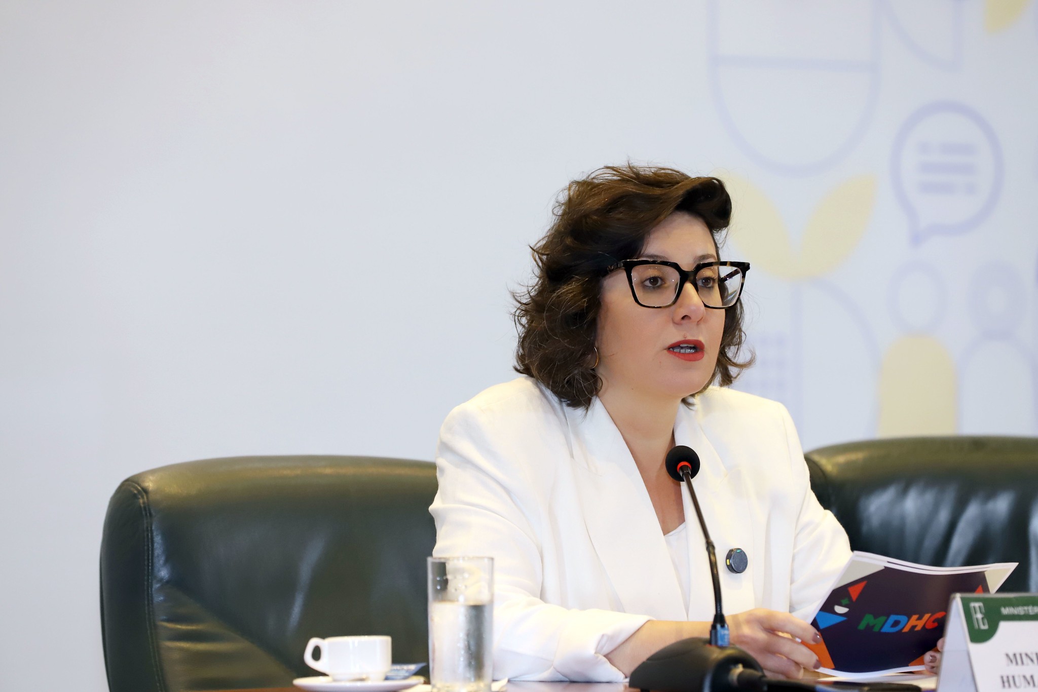 Decisão do Senado para dificultar aborto legal em crianças vai na 'contramão' de políticas de proteção, diz ministra