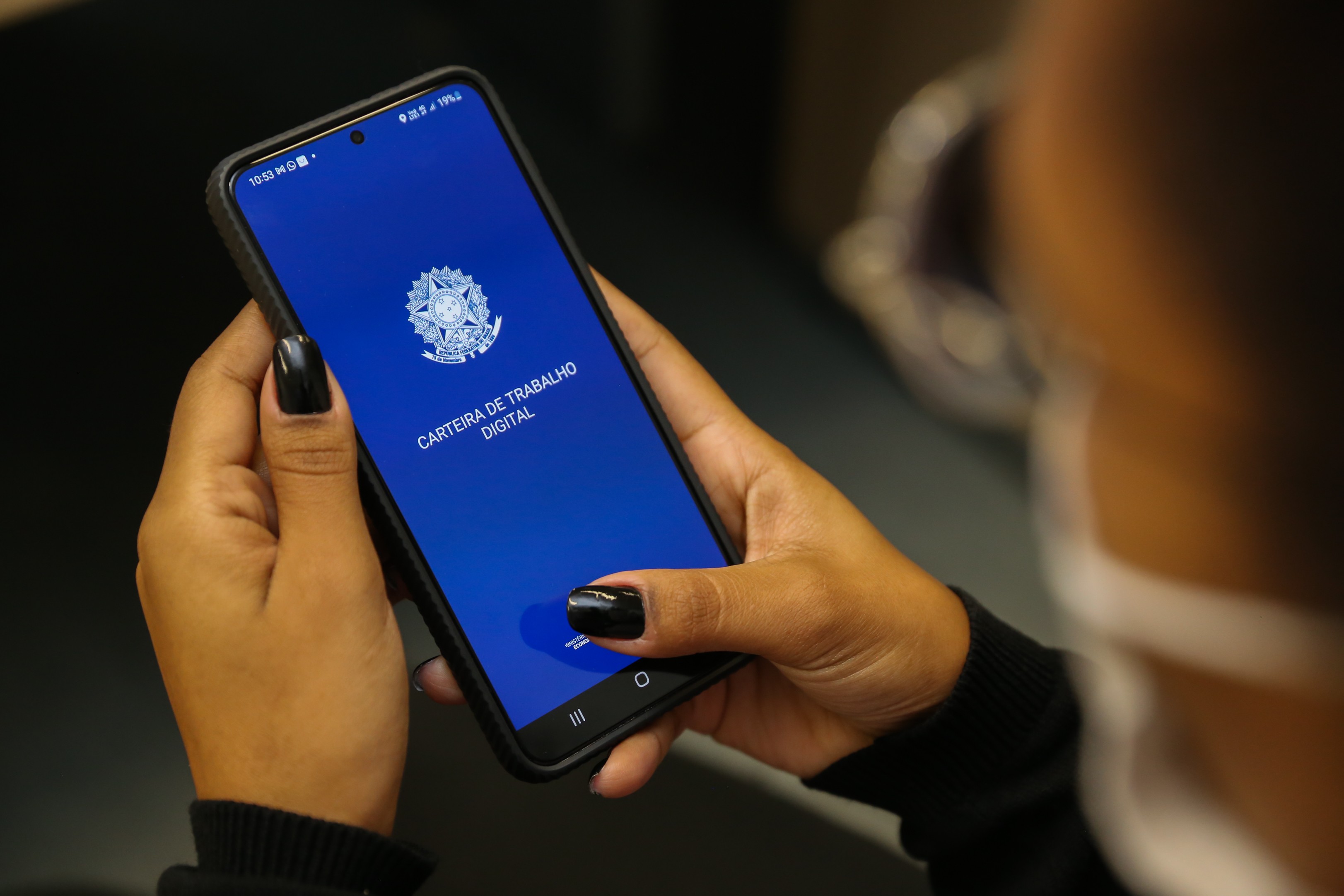 Fim da escala 6x1 pode atingir 37 milhões de trabalhadores com carteira assinada, diz governo