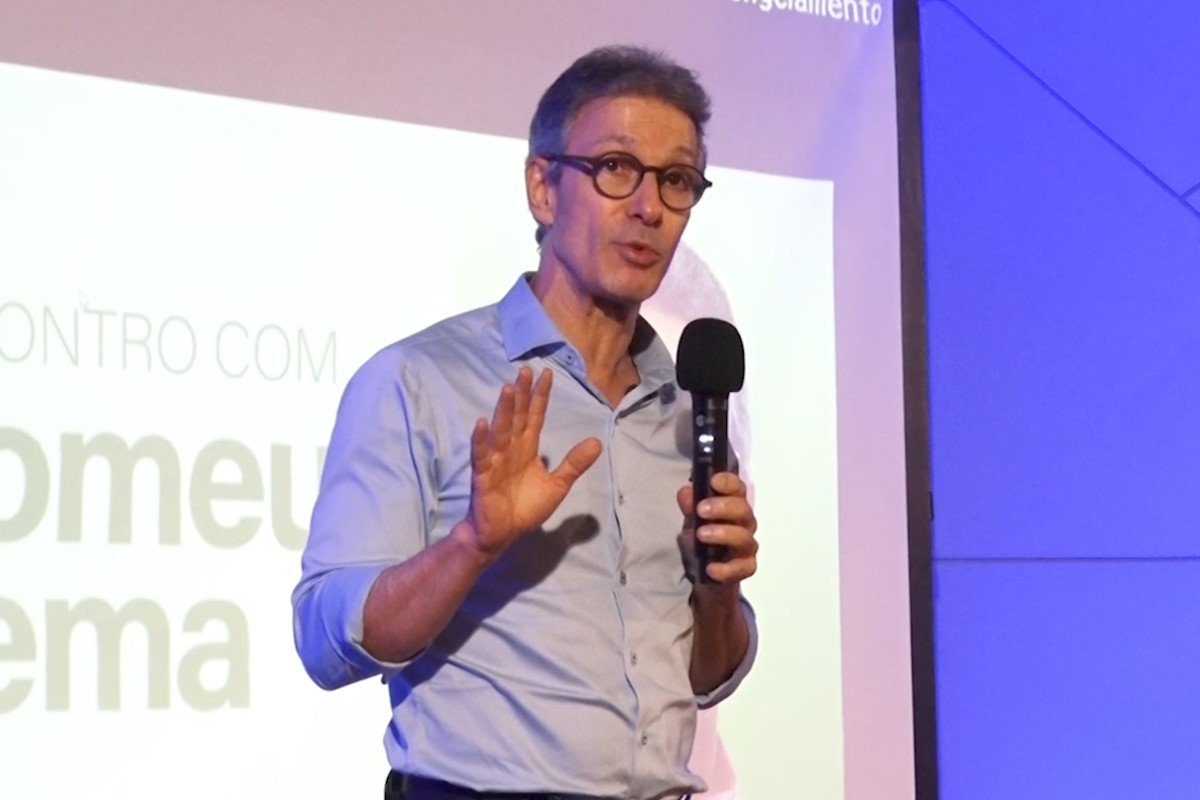 Zema diz não se arrepender de crítica a Flávio Bolsonaro por relação com Daniel Vorcaro