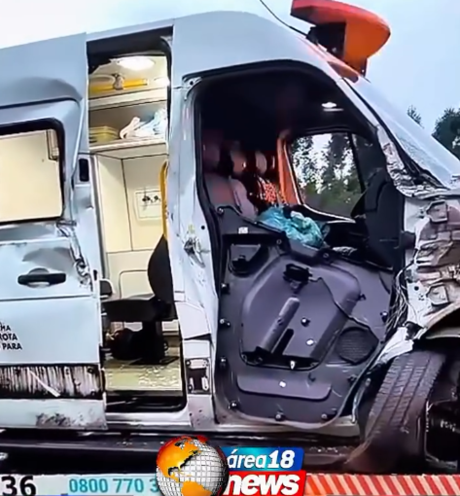 PNEU DIANTEIRO ESTOURA E AMBULÂNCIA DE ADAMANTINA SE ENVOLVE EM ACIDENTE NA MARECHAL RONDON