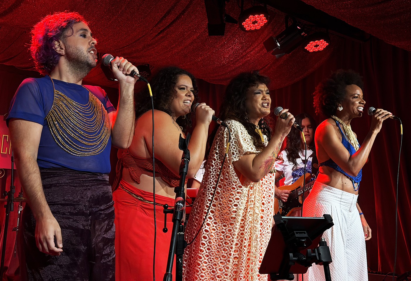 Os 50 anos do show do quarteto 'Doces Bárbaros' geram tributo no Rio com ecos da energia e do alto astral de 1976