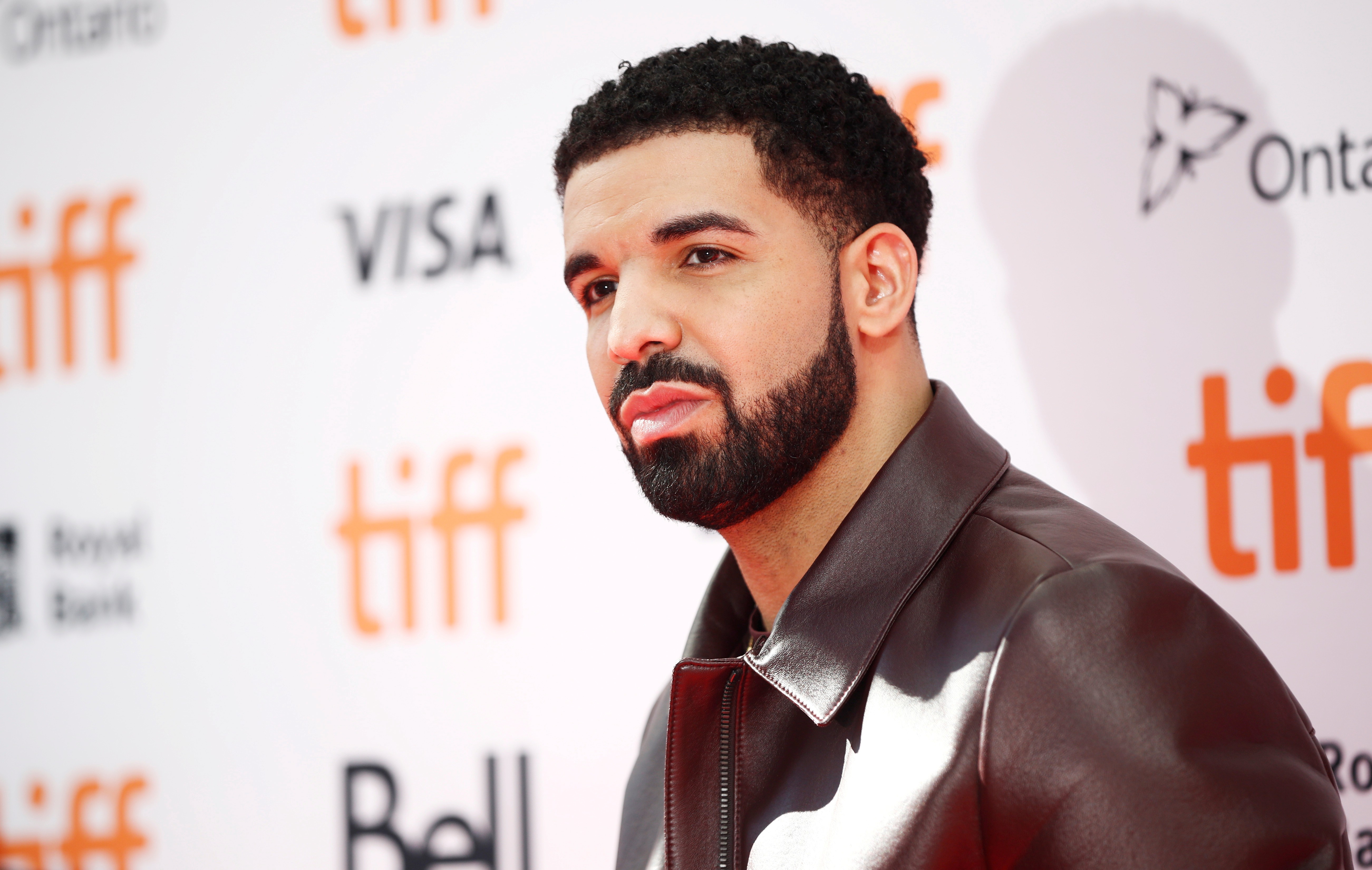 Drake perde R$ 7,5 milhões ao apostar na vitória da Argentina sobre a Espanha na final da Copa