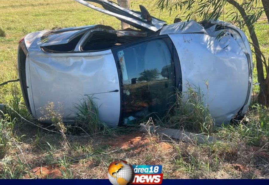  IDOSO FICA FERIDO APÓS CAPOTAMENTO EM VICINAL ENTRE LAVÍNIA E O BAIRRO TABAJARA