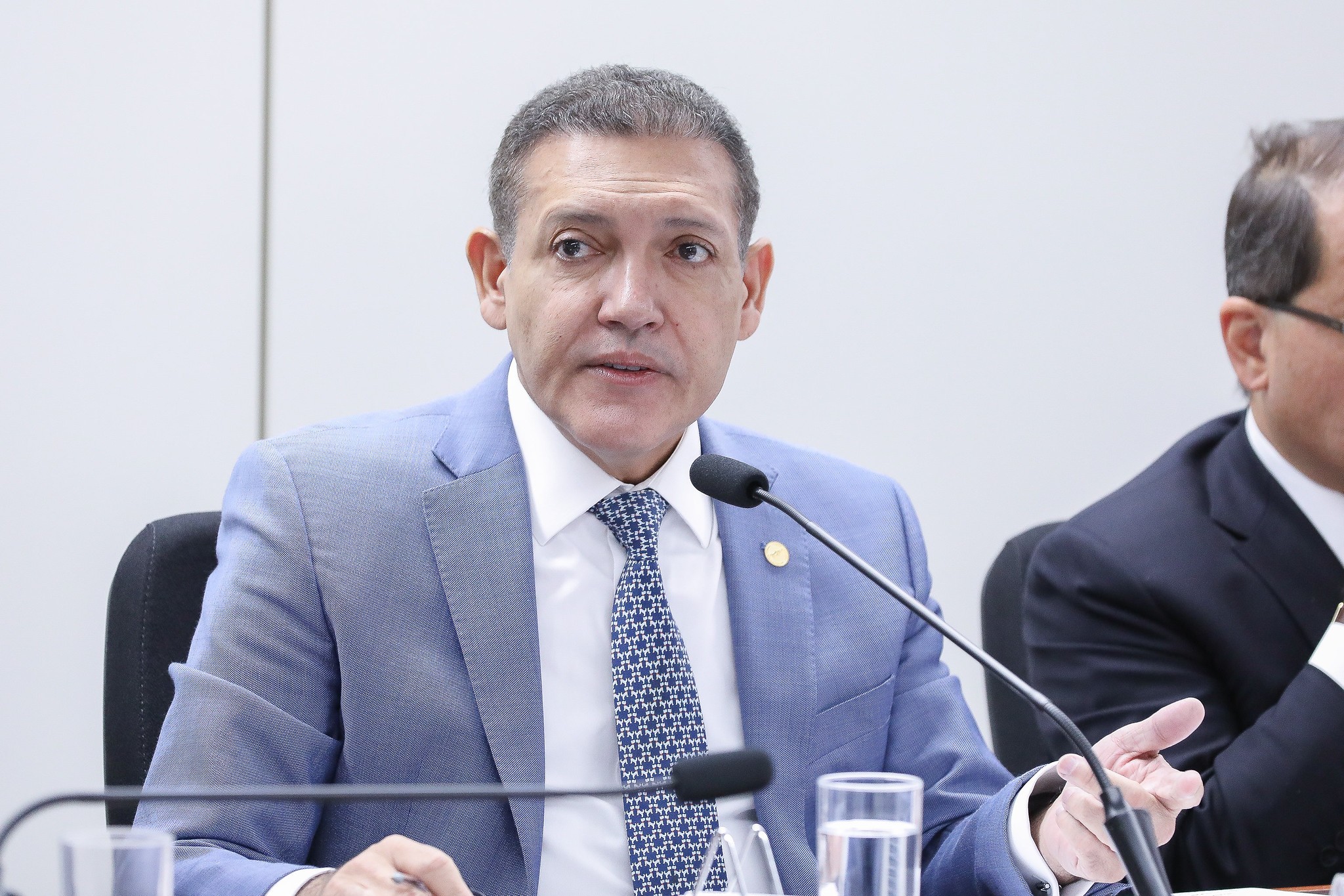 Ministros do STF voltam do recesso à espera de defesa enfática de Nunes Marques às urnas e de punição por uso de IA pelo PL