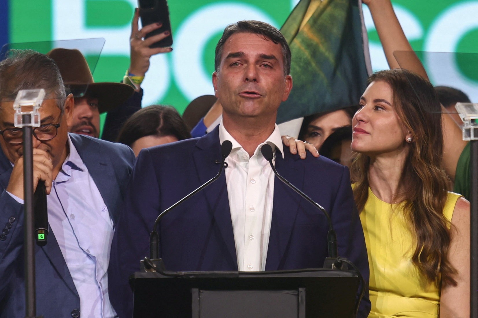Flávio diz que teve duas filhas para que elas cuidem dele na velhice