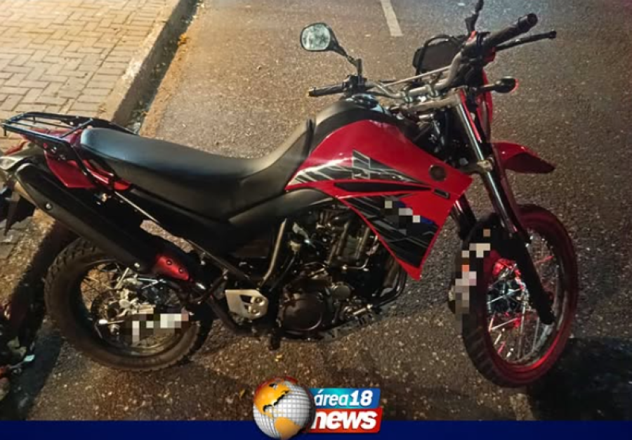ADOLESCENTES TENTAM FUGIR DA PM, CAEM DE MOTO E VEÍCULO É APREENDIDO EM ARAÇATUBA