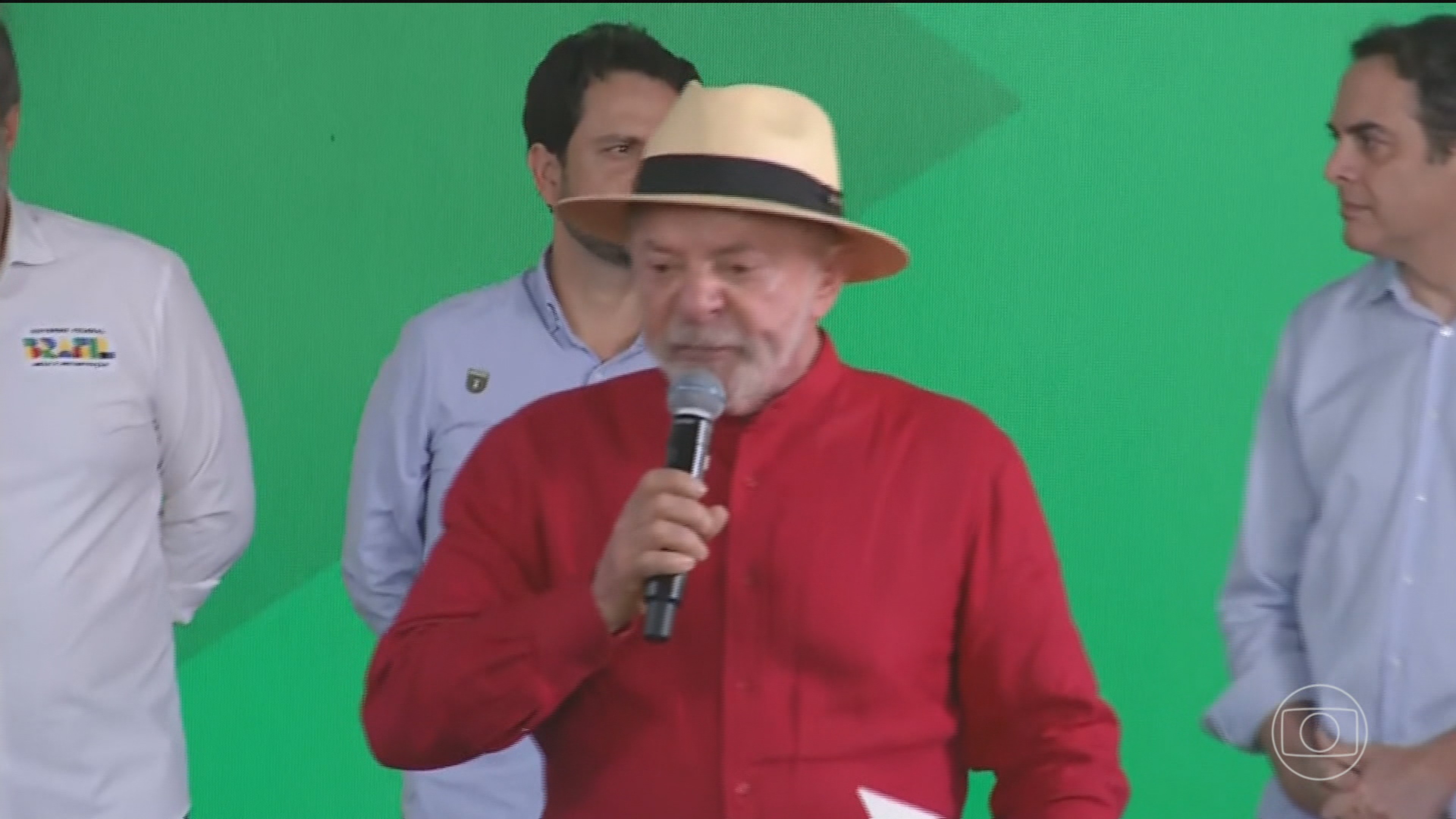 Pesquisas reforçam aposta da campanha de Lula na aprovação das PECs do fim da escala 6x1 e da Segurança Pública